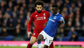 英超最新积分榜：阿森纳3球完胜登顶，切尔西补时遭到绝平！